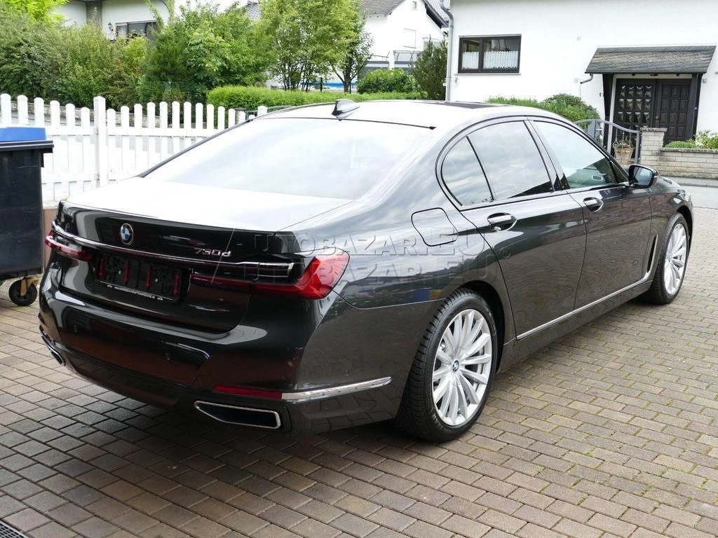 BMW rad 7 730d mHEV A/T