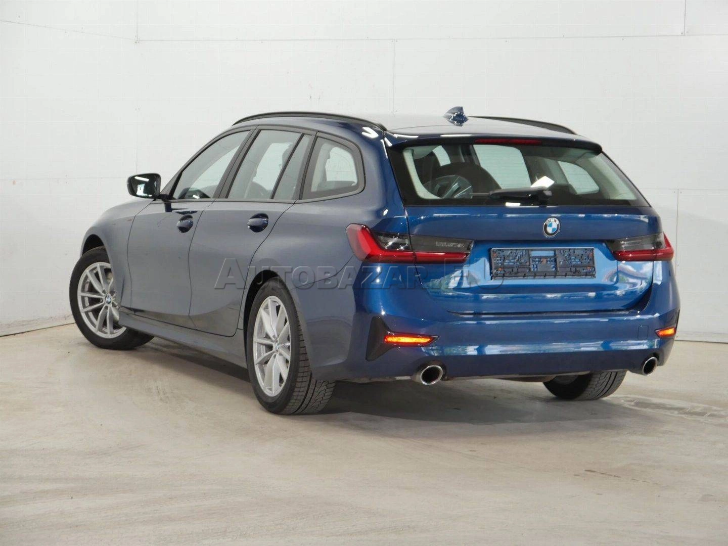 BMW Rad 3 Touring 330d mHEV  A/T