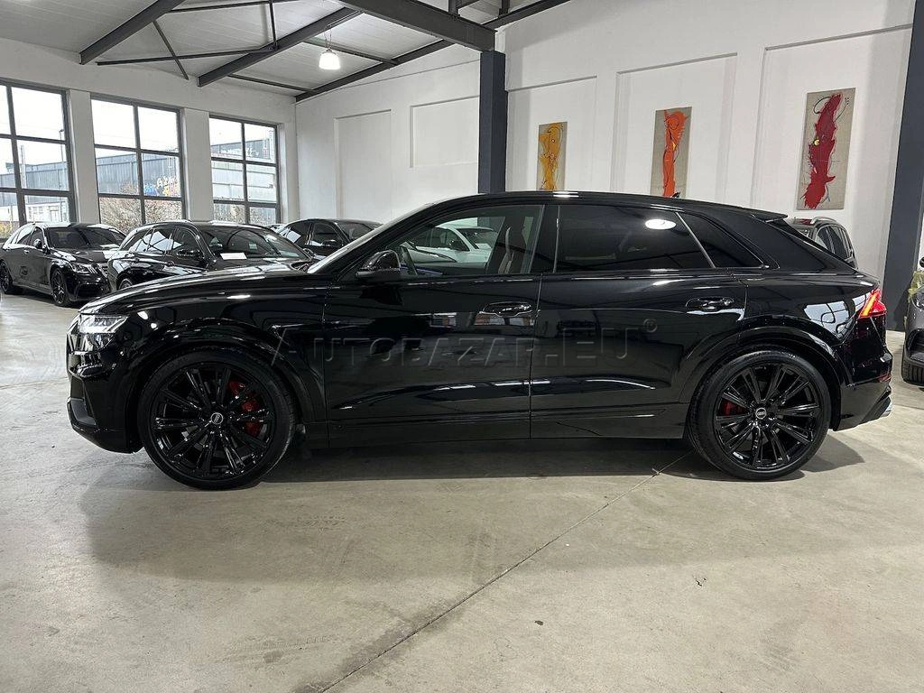 Audi Q8 SQ8 TFSI mHEV quattro tiptronic