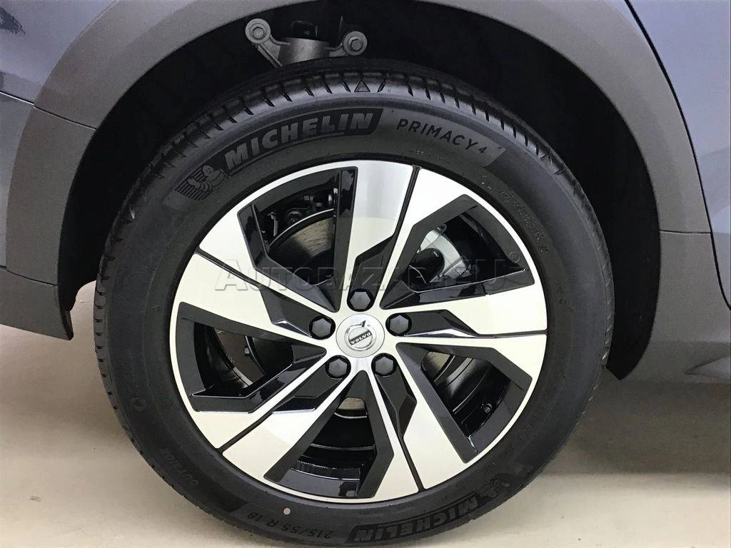 Volvo V60 CC B4 mHEV Cross Country  A/T AWD