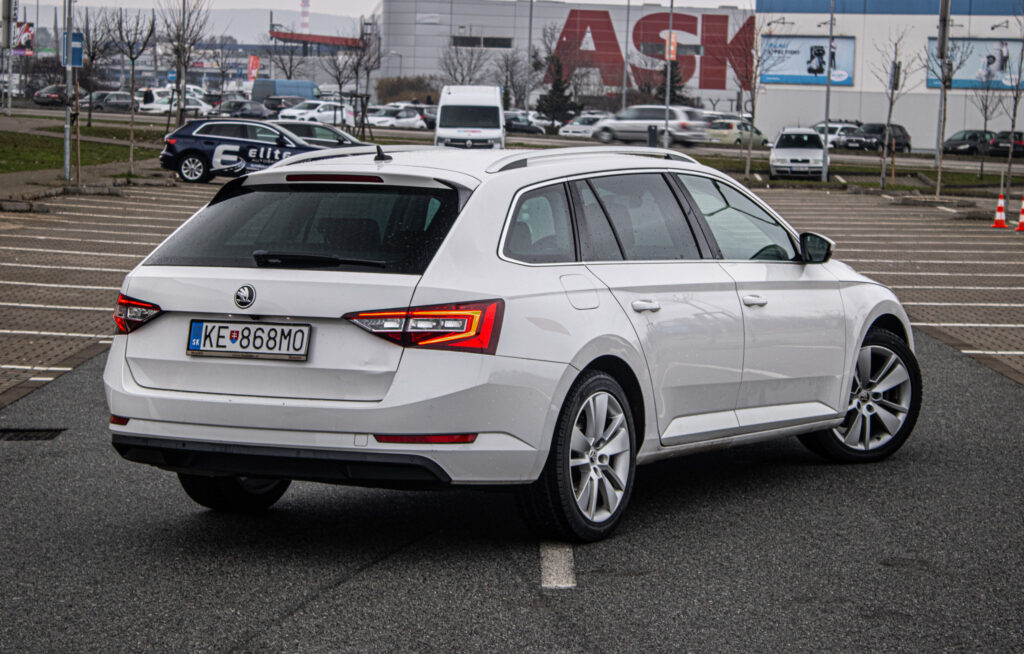 Škoda Superb Combi