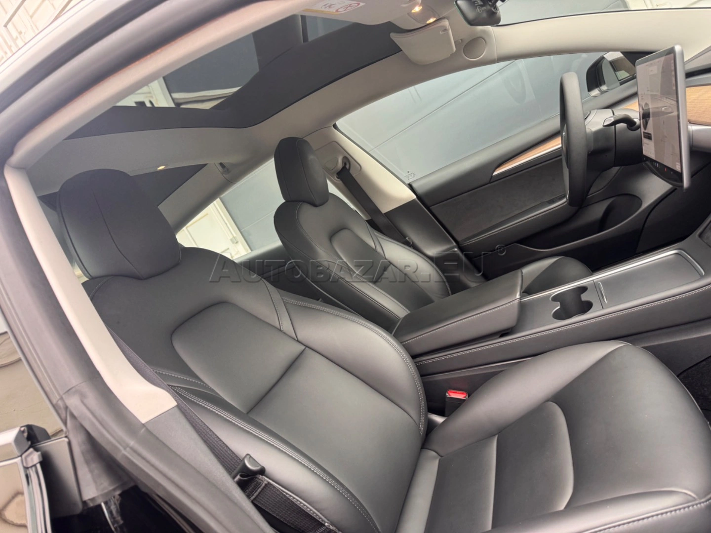 Tesla Model 3 2021 na predaj – fotografia 10