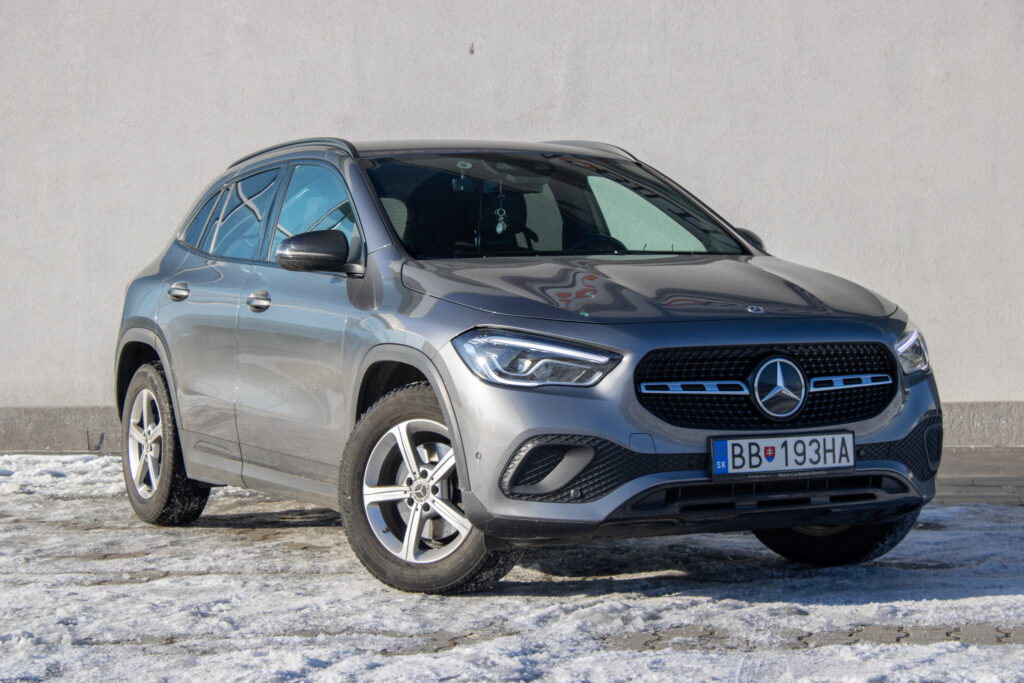 Mercedes-Benz GLA trieda
