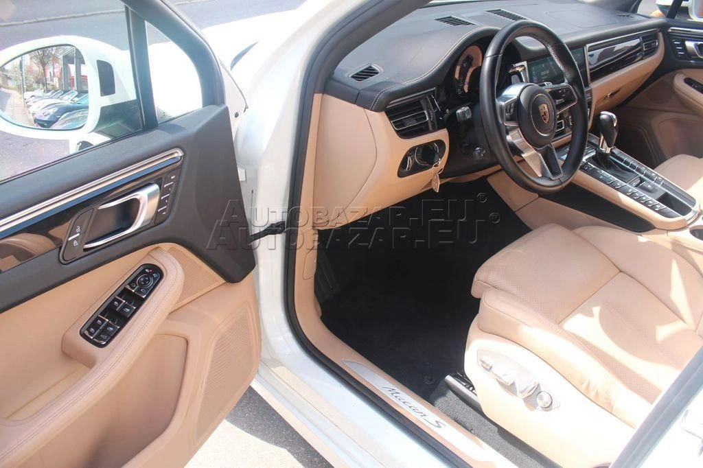 Porsche Macan S