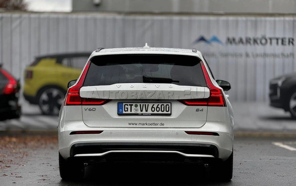 Volvo V60 B4 Plus Dark A/T