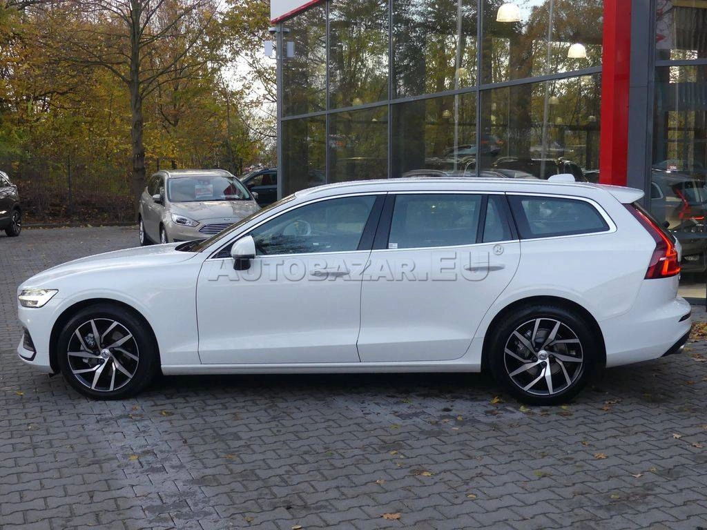 Volvo V60 D4 Momentum Pro A/T