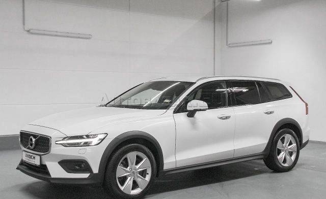 Volvo V60 CC B4 mHEV Cross Country  A/T AWD