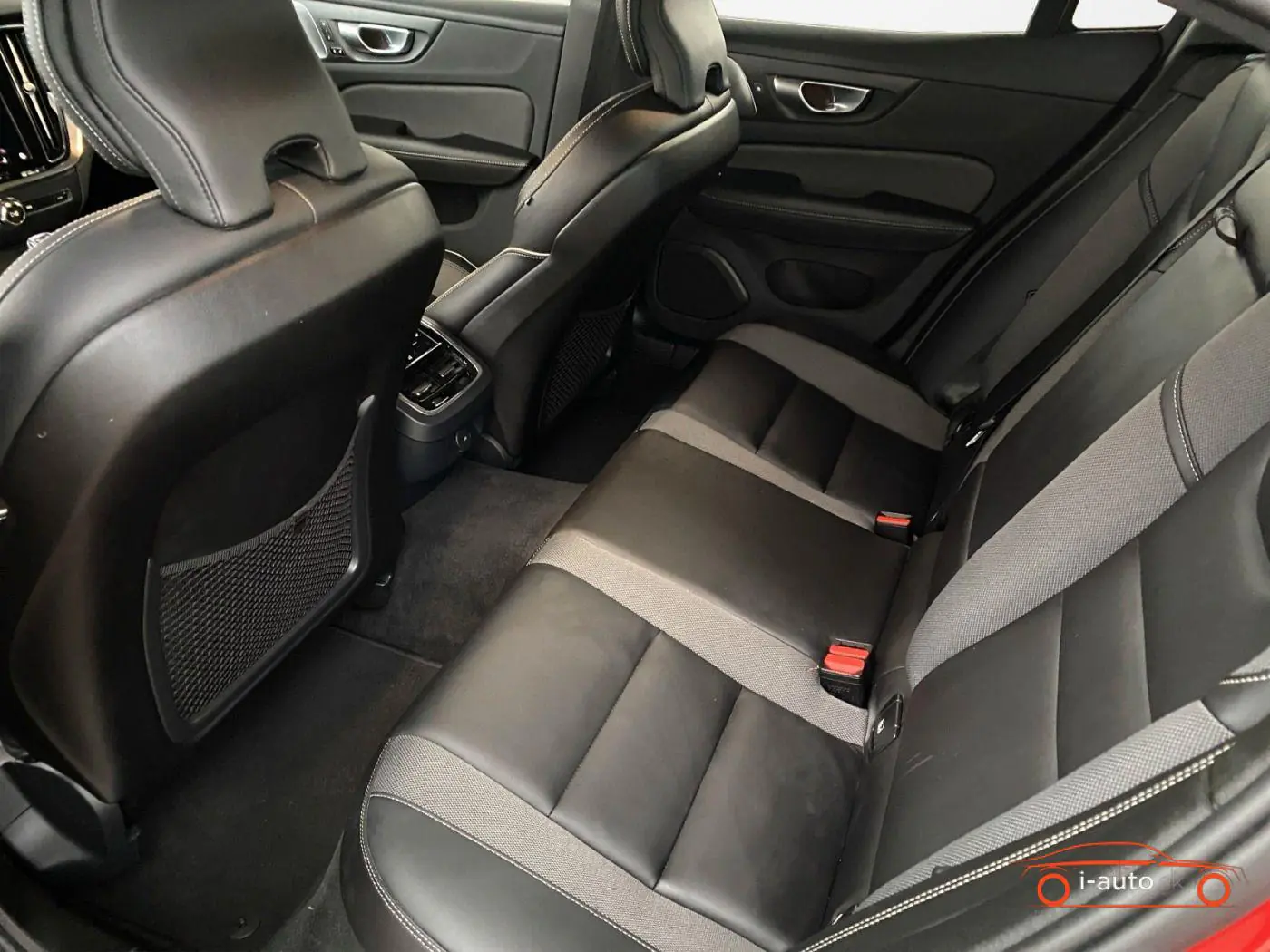 Volvo S60 2023 na predaj – fotografia 13
