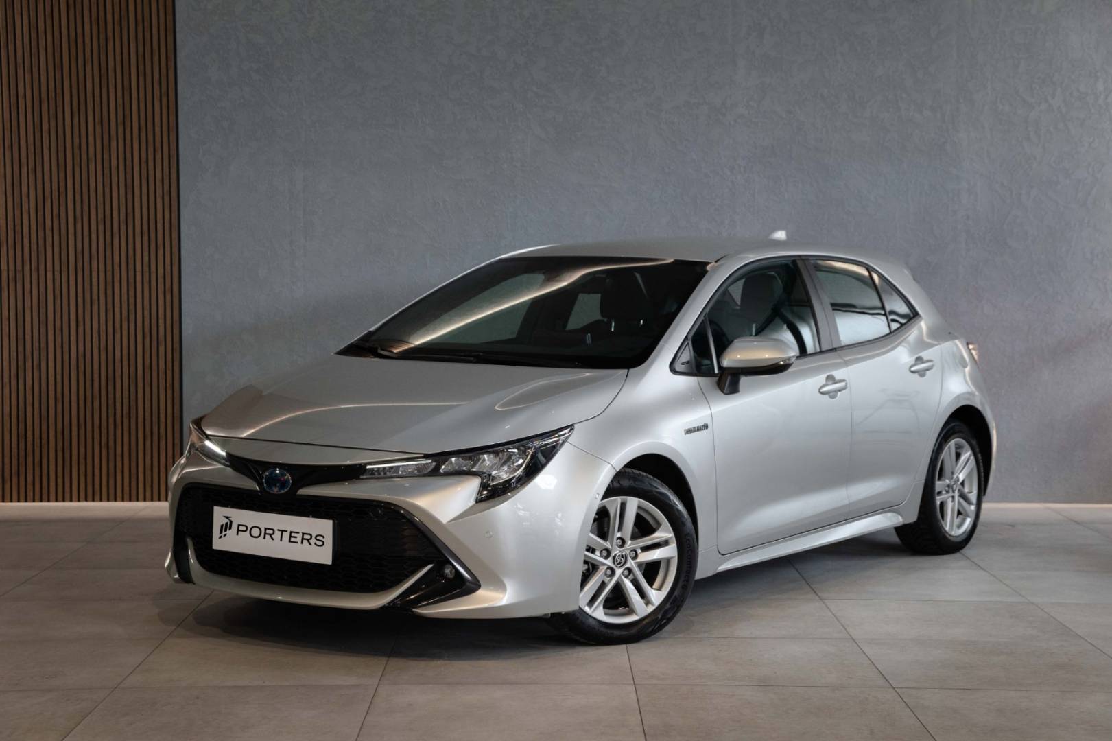 Toyota Corolla 1.8 Hybrid e-CVT Comfort, 72kW, A/T