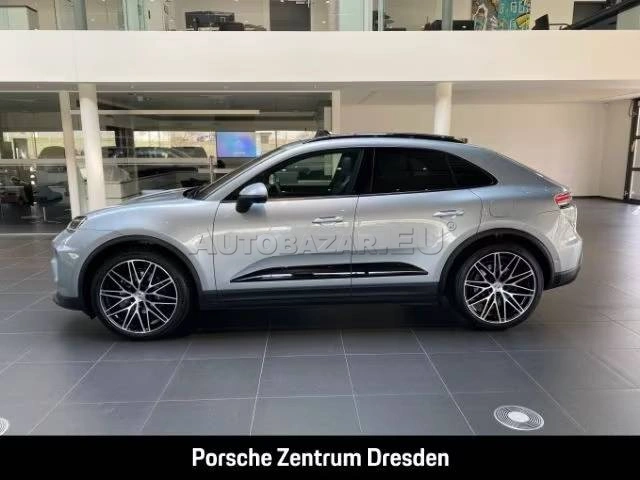 Porsche Macan 4