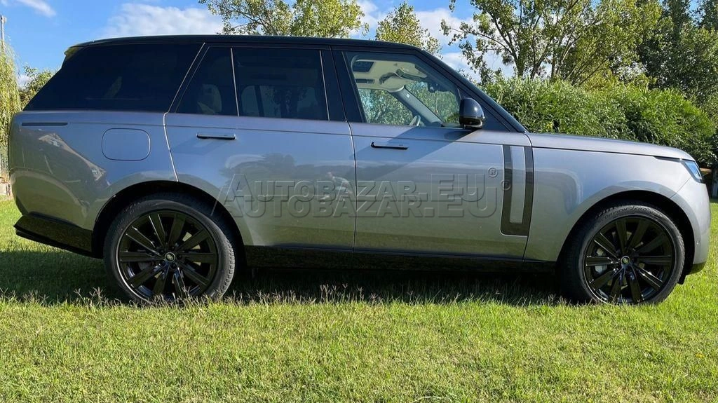 Land Rover Range Rover 4.4i V8 P530 HSE AWD A/T