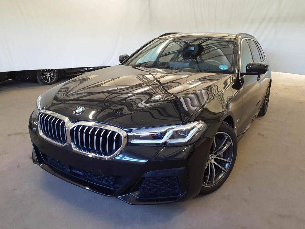 BMW Rad 5 Touring 540i mHEV xDrive A/T