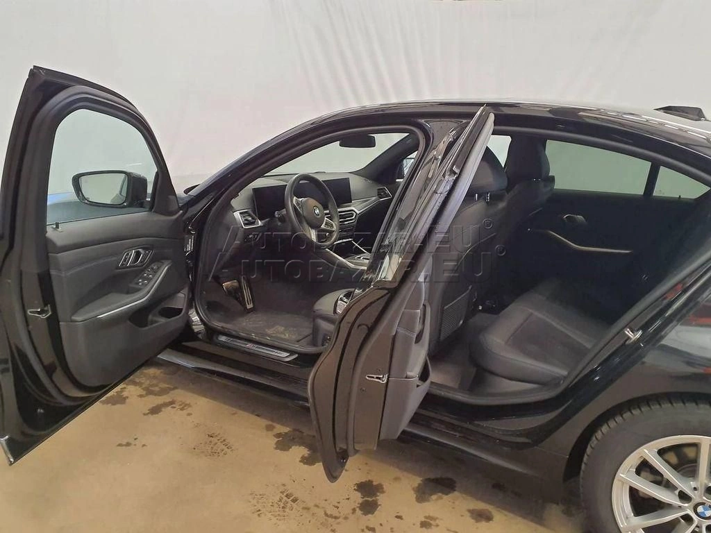 BMW rad 3 320i xDrive A/T