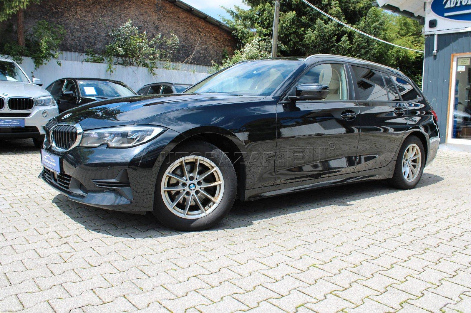 BMW Rad 3 Touring 320i  A/T