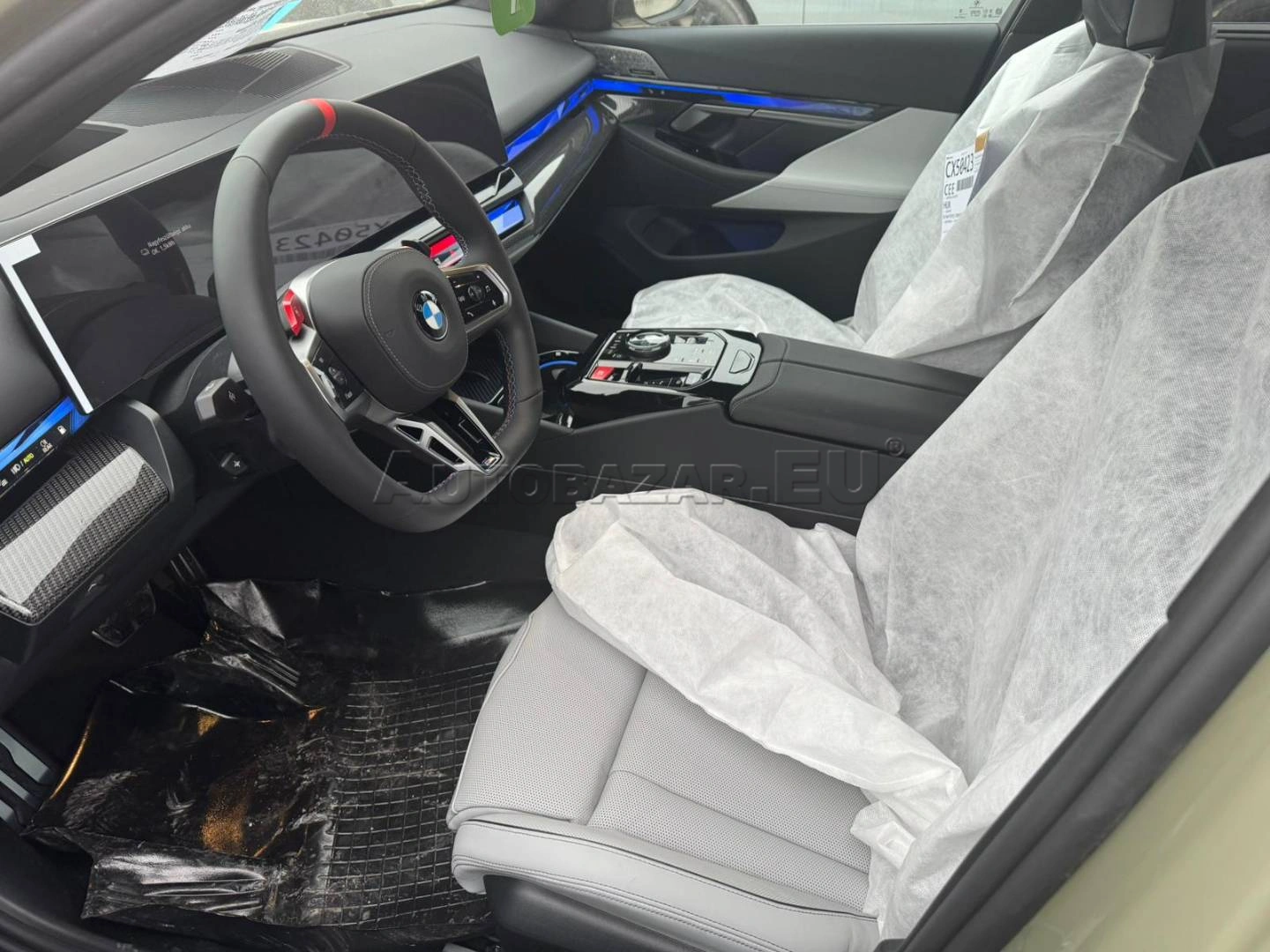 BMW M5 Competition 535 kW – 118 000 € NETTO / Odpočet DPH – Individual Color