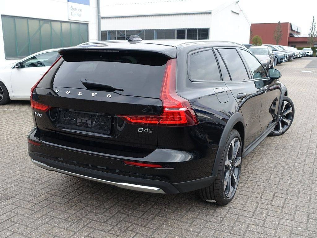Volvo V60 Cross Country Plus B4 AWD