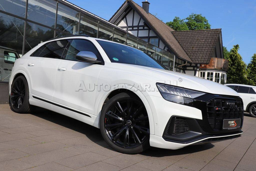 Audi Q8 SQ8 TFSI mHEV quattro tiptronic