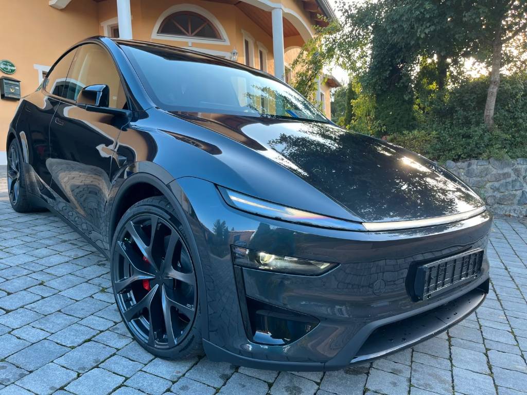 Tesla Model Y Facelift