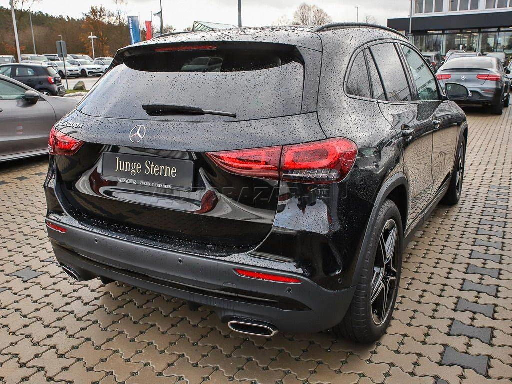 Mercedes-Benz GLA 200 d A/T