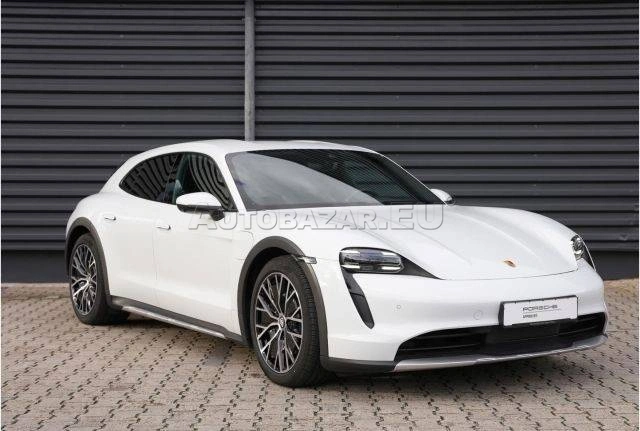 Porsche Taycan 4 Cross Turismo
