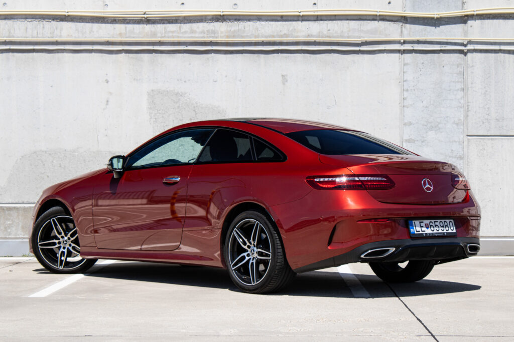 Mercedes-Benz E trieda Coupé