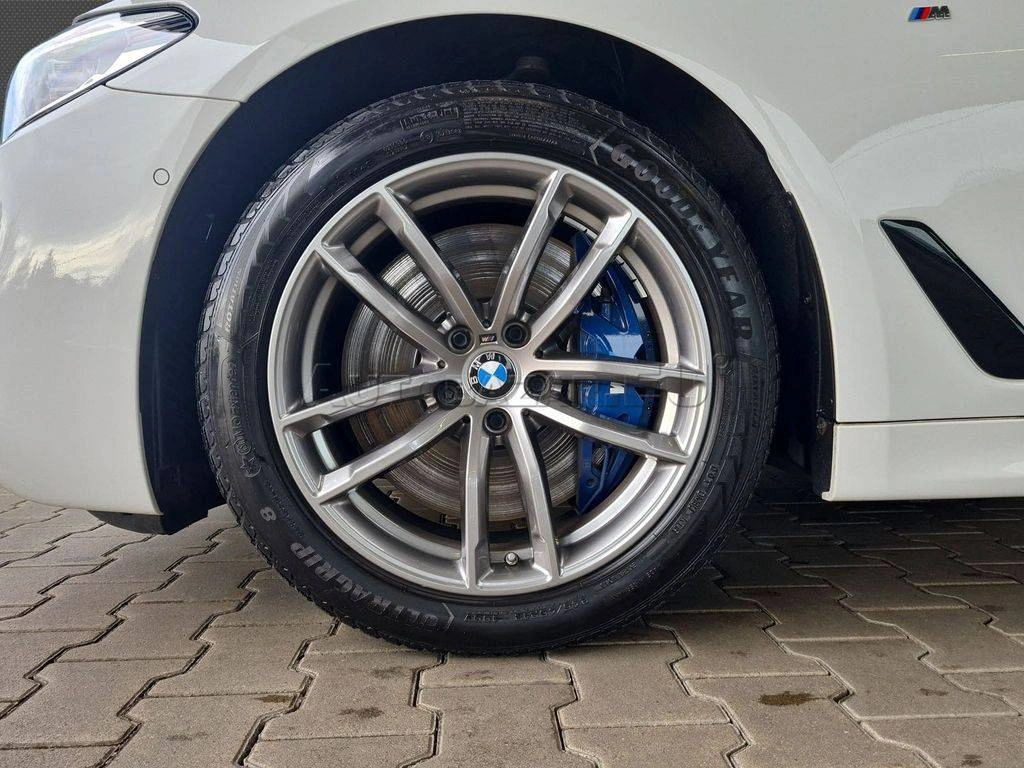 BMW Rad 5 Touring 540i xDrive A/T
