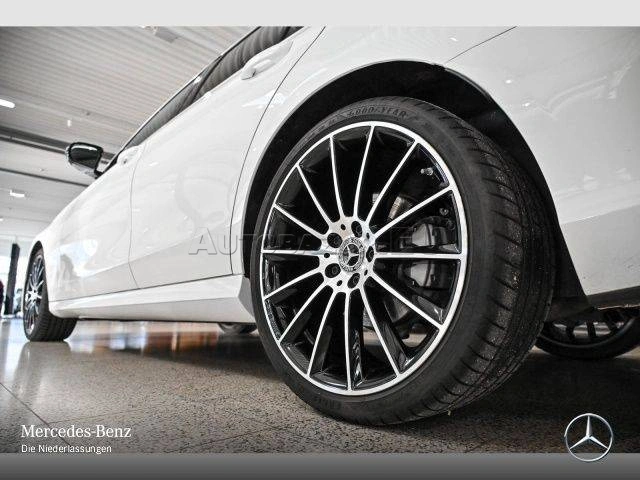 Mercedes-Benz E trieda Kombi 300 d mHEV 4MATIC A/T