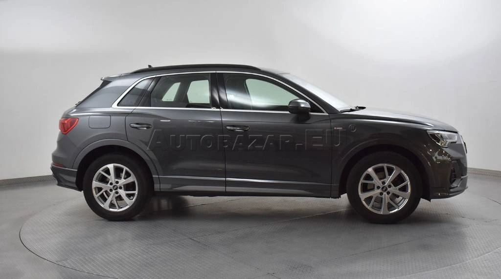 Audi Q3 35 1.5 TFSI mHEV S line S tronic
