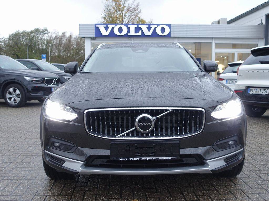 Volvo V90 CC B4 mHev Plus AWD A/T