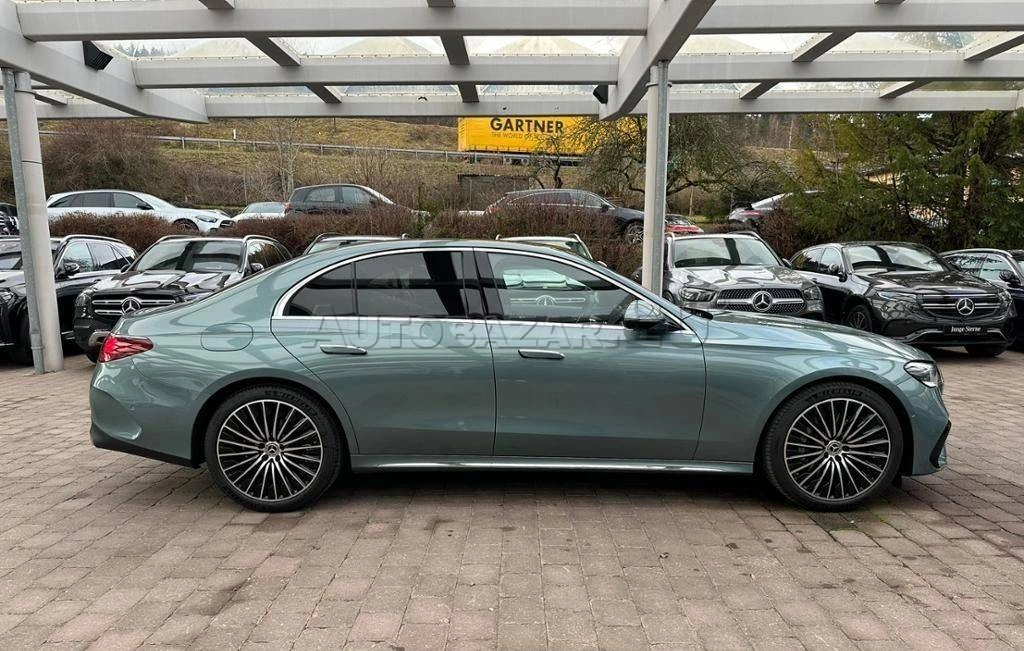 Mercedes-Benz E trieda Sedan Mercedes Benz  220 d AMG A/T