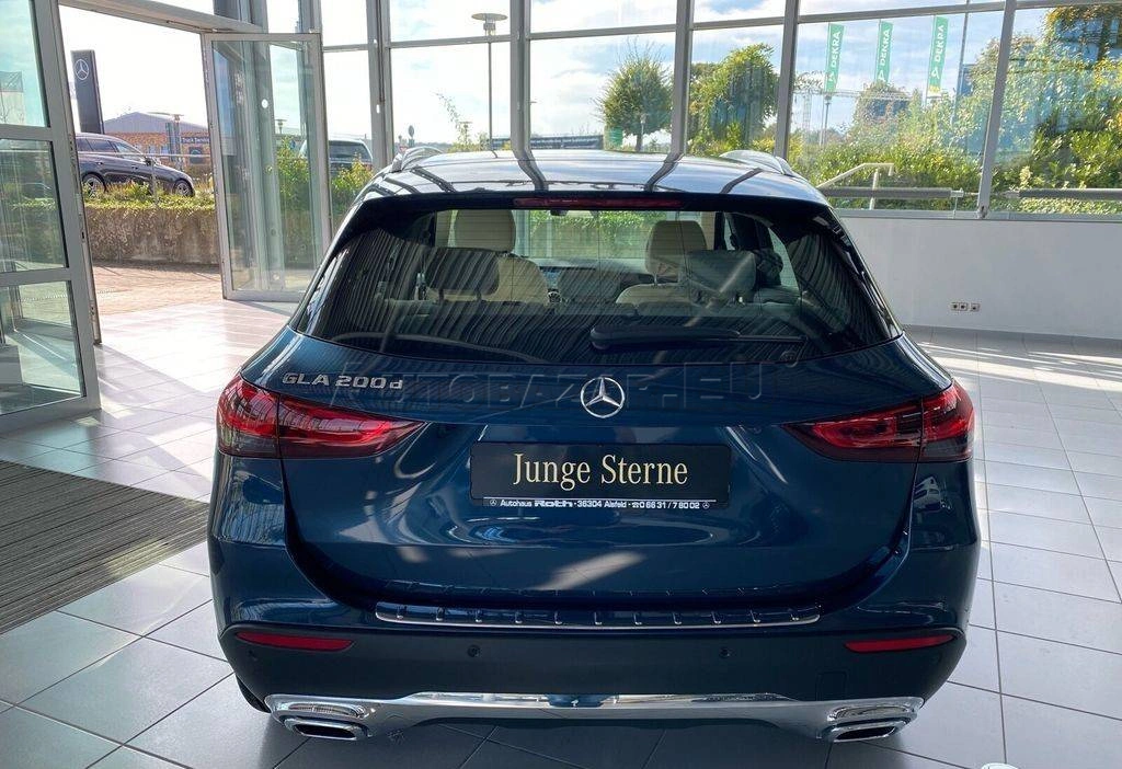 Mercedes-Benz GLA 200 d A/T