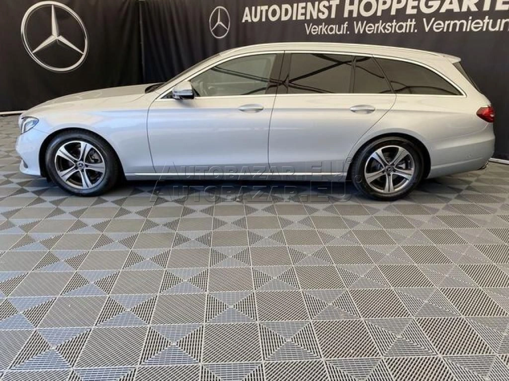 Mercedes E trieda T 200 A/T