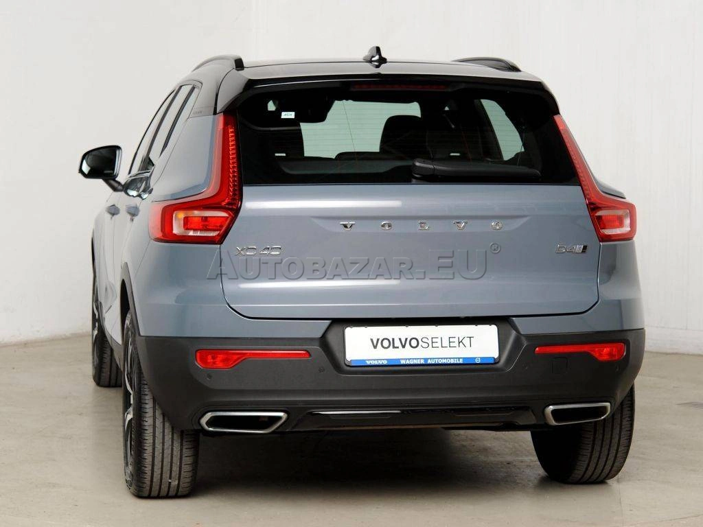 Volvo XC40 D4 R-Design AWD A/T