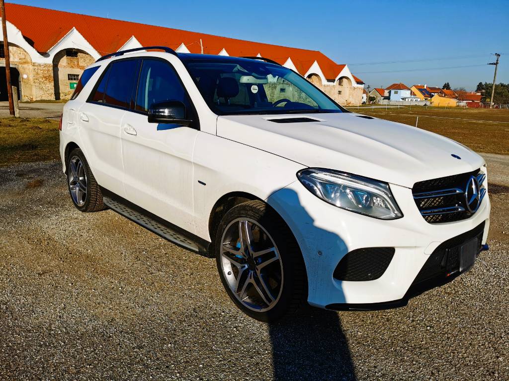 Mercedes-Benz GLE SUV