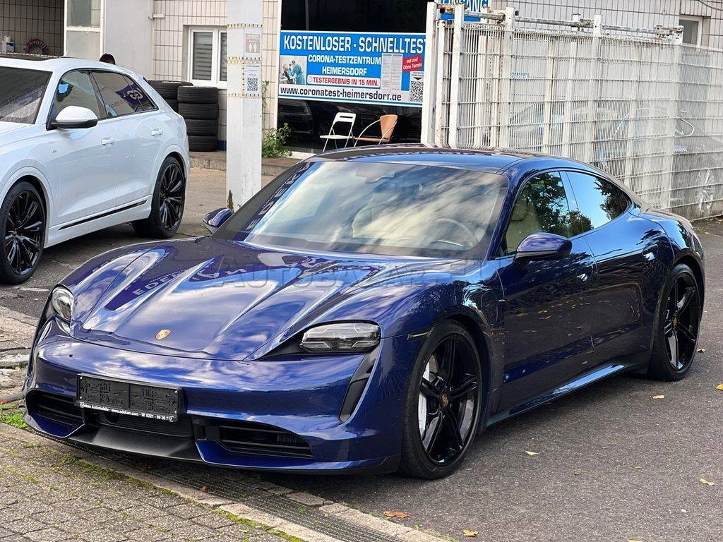 Porsche Taycan Turbo