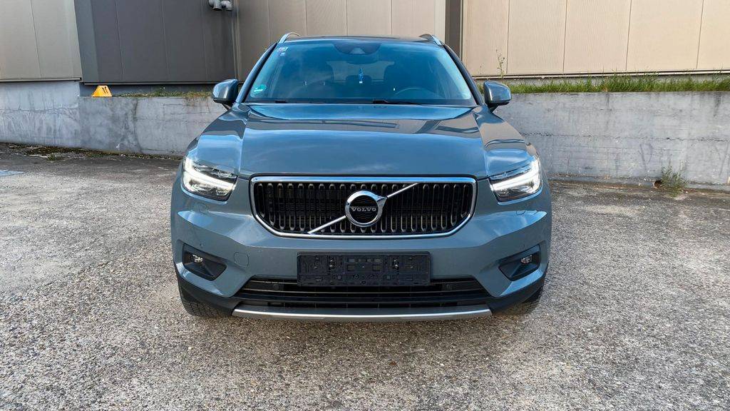 Volvo XC40 T3 163k Momentum Pro A/T