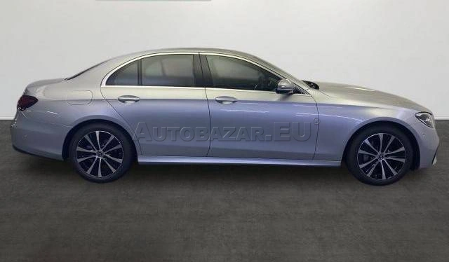 Mercedes-Benz E trieda Sedan 300 d mHEV 4MATIC A/T
