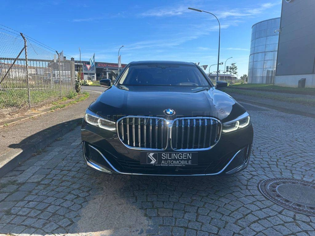BMW Rad 7 750i xDrive A/T