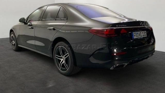 Mercedes-Benz E trieda Sedan Mercedes Benz  220 d AMG A/T