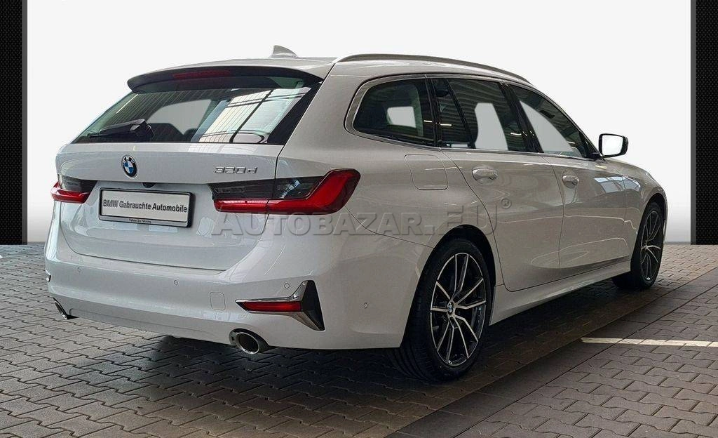 BMW Rad 3 Touring 320d  A/T