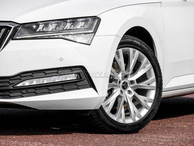 Škoda Superb Combi 2.0 TDI SCR Ambition DSG