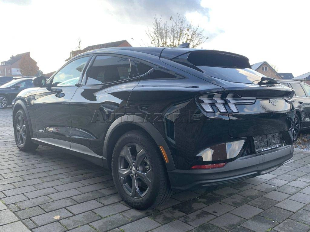 Ford Mustang Mach-E 75,7kWh RWD STD