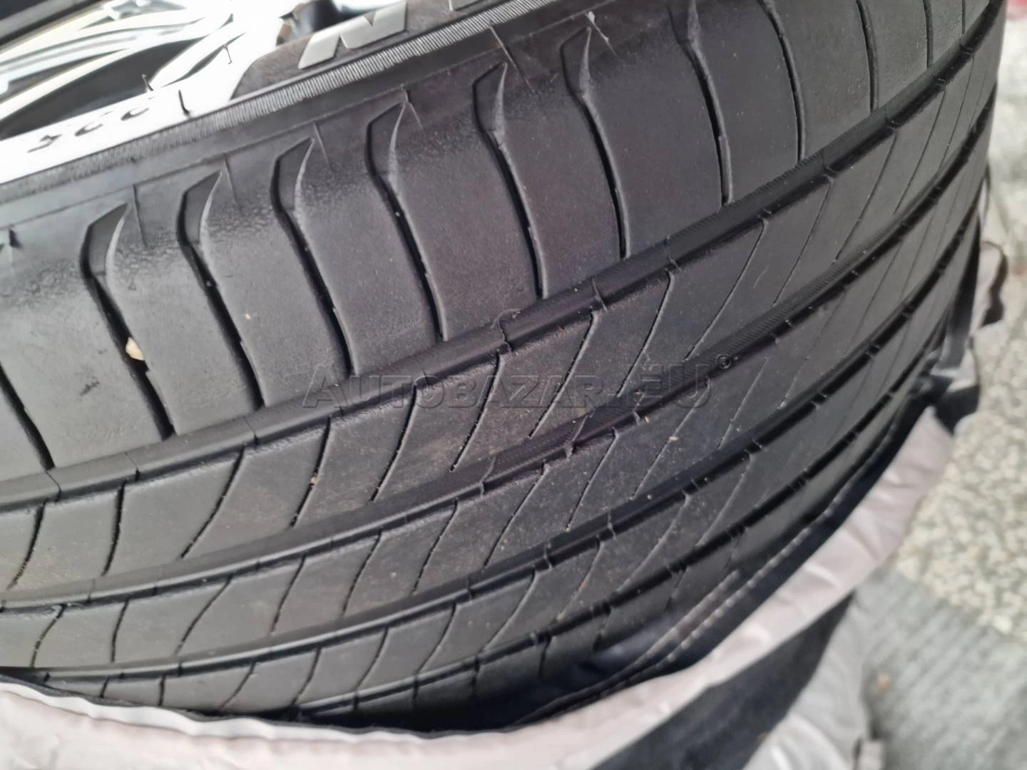 5x114,3 R18 orig. TOYOTA + 225/50 R18 Michelin