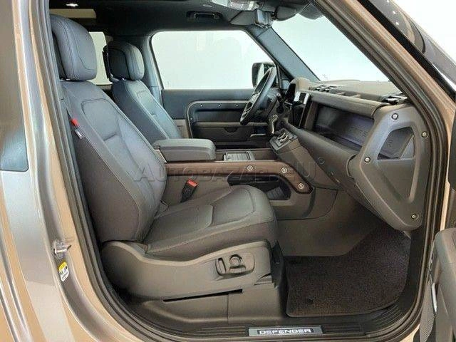 Land Rover Defender 90 D300 X Black Pack