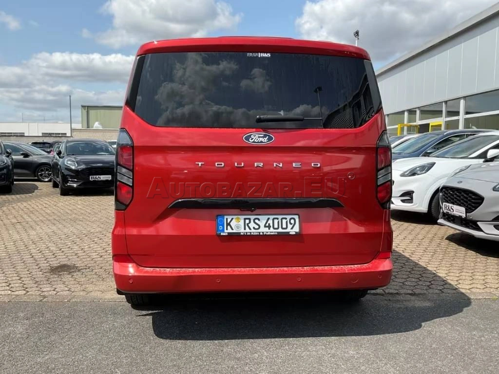 Ford Tourneo Custom 2.0 TDCi EcoBlue Family L1 A/T