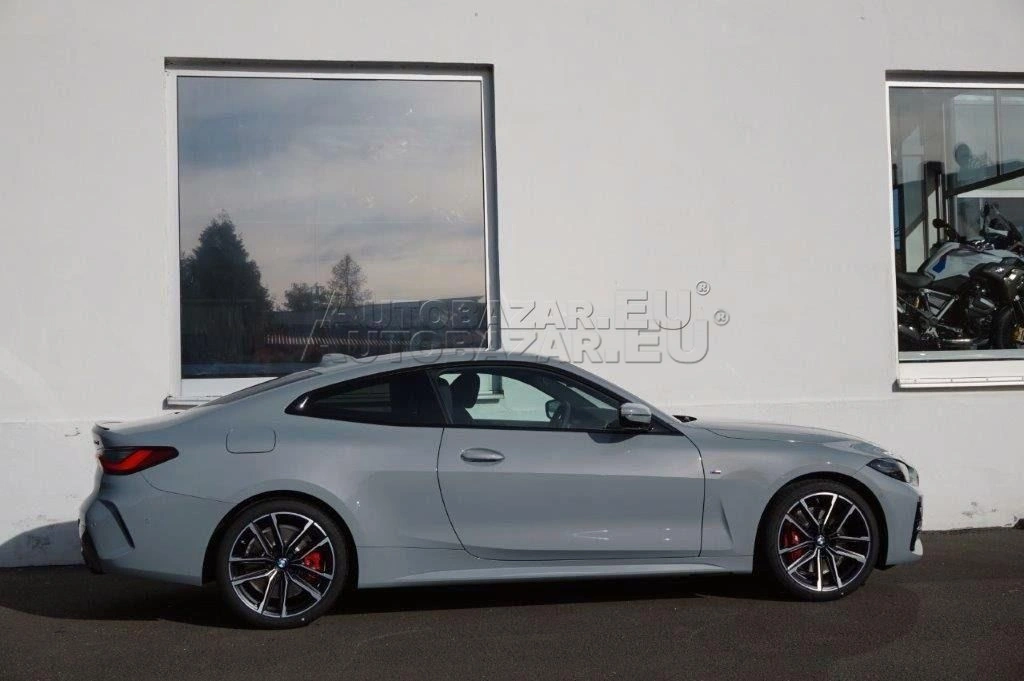 BMW rad 4 Coupé Coupé 420i xDrive A/T