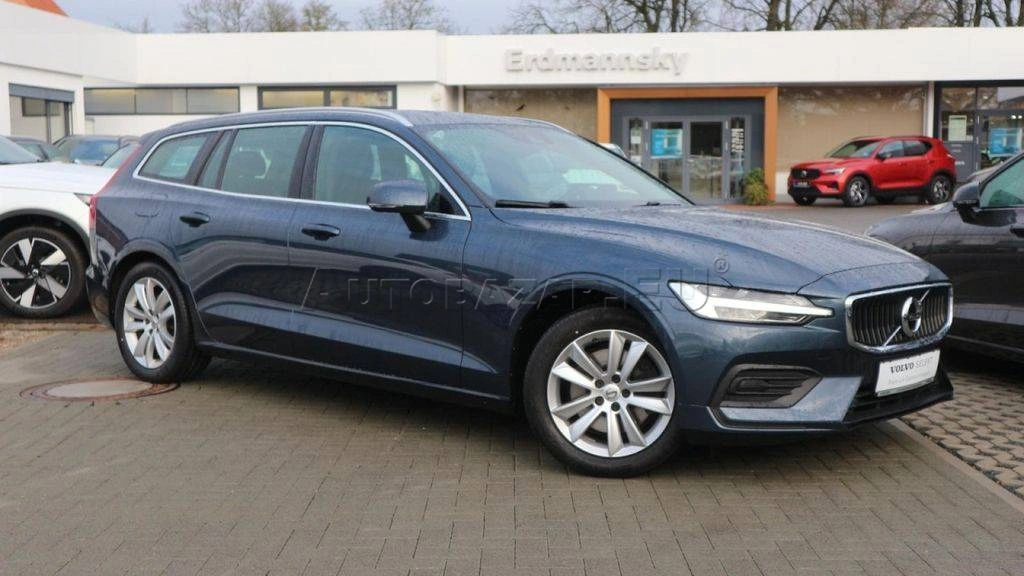 Volvo V60 D4 Momentum Pro A/T