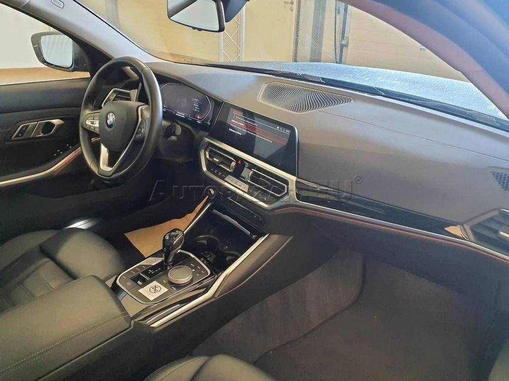 BMW Rad 3 Touring 330d  mHEV A/T