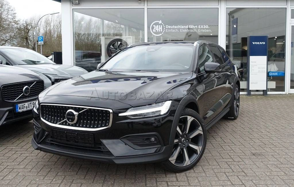 Volvo V60 Cross Country Plus B4 AWD