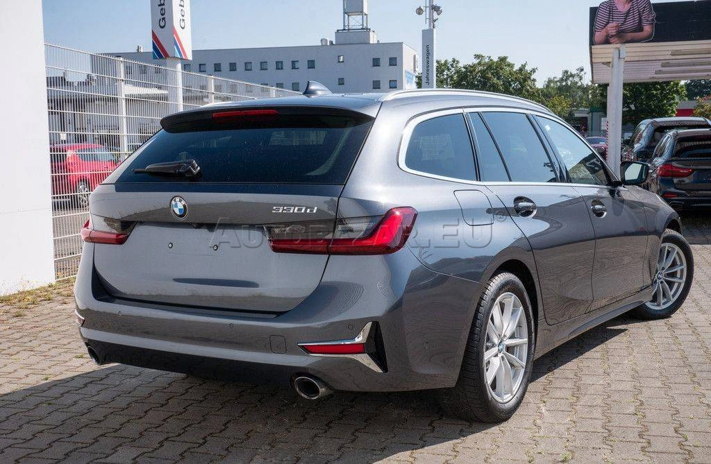 BMW Rad 3 Touring 330d  mHEV A/T